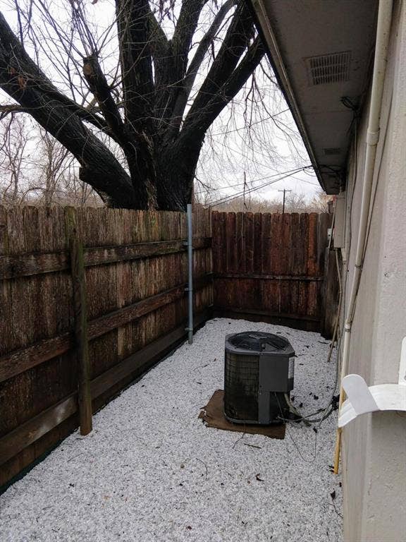2110 Valleywood Drive, Arlington, TX 76013 2110 Valleywood Drive, Arlington, TX 76013