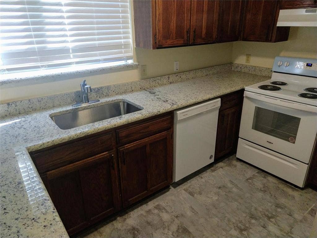 2110 Valleywood Drive, Arlington, TX 76013 2110 Valleywood Drive, Arlington, TX 76013