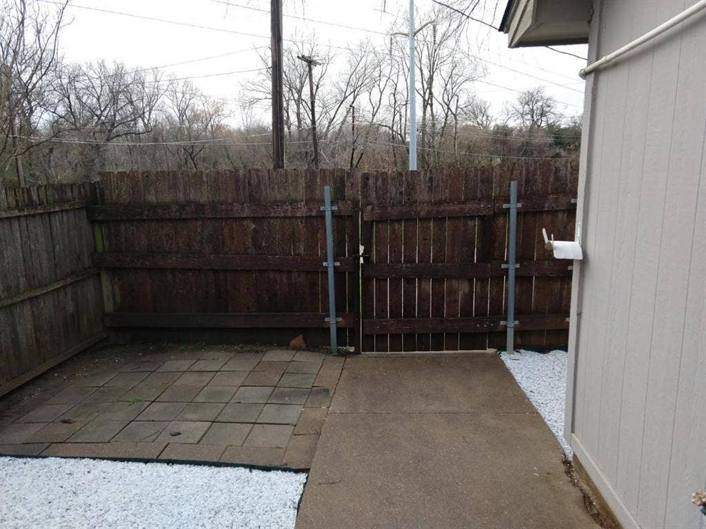 2110 Valleywood Drive, Arlington, TX 76013 2110 Valleywood Drive, Arlington, TX 76013