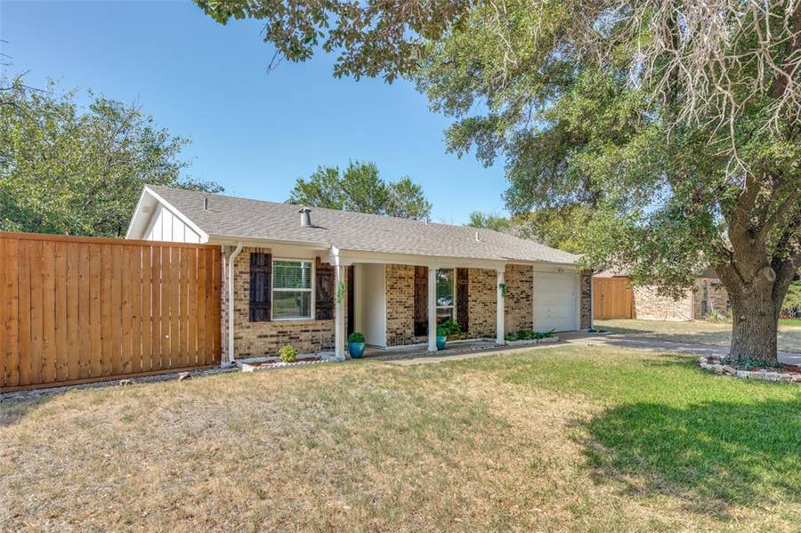 Property photo for 1300 Pioneer Lane, Plano, TX