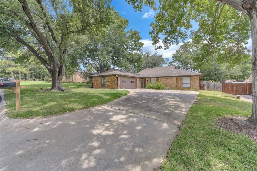 Property photo for 1401 San Gabriel Drive, Denton, TX