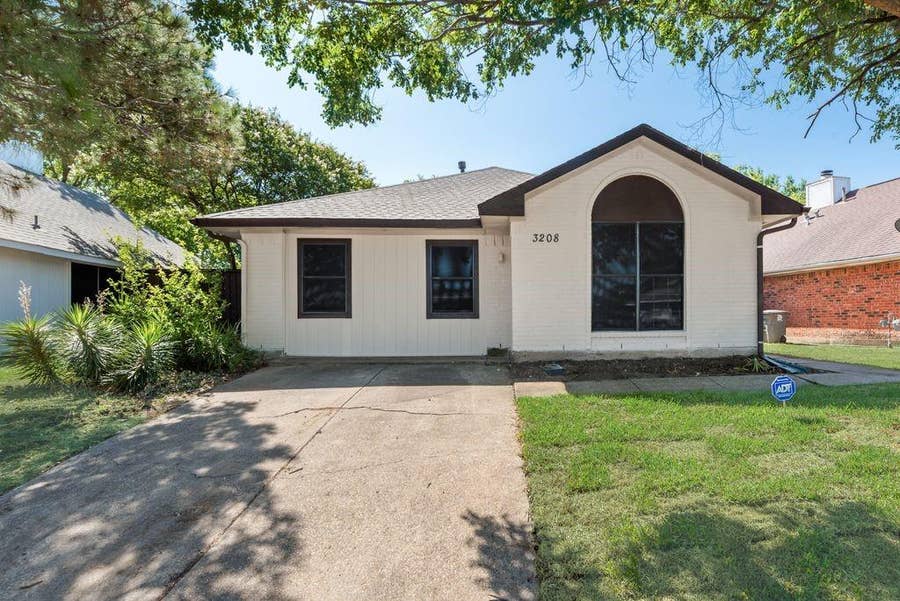 Property photo for 3208 Poplar Springs Lane, Dallas, TX