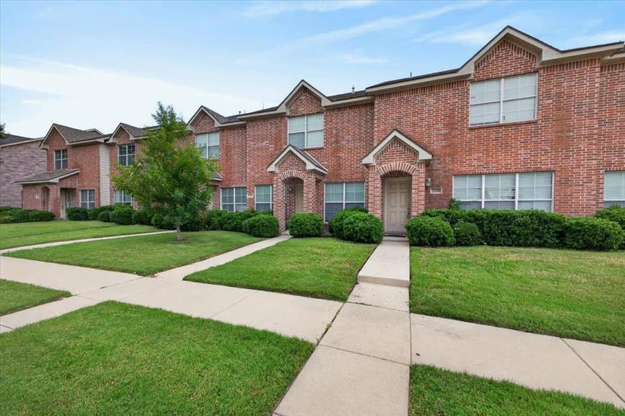 Property photo for 2312 Calendar Court, Grand Prairie, TX