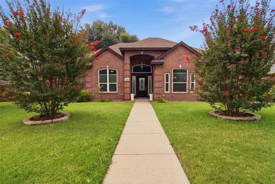 Property photo for 1416 Daventry Drive, DeSoto, TX