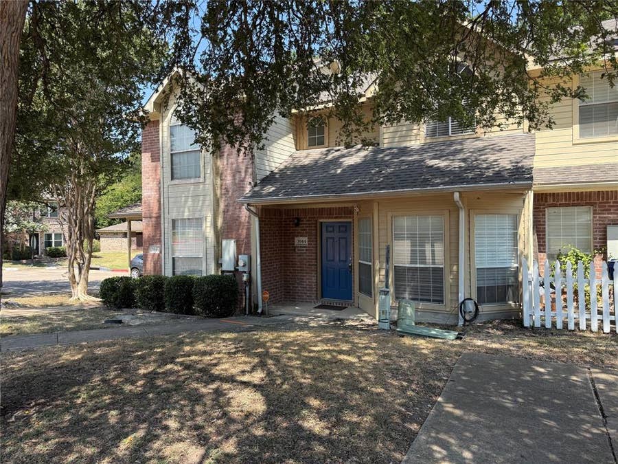 Property photo for 3944 Brandon Park Drive, Garland, TX