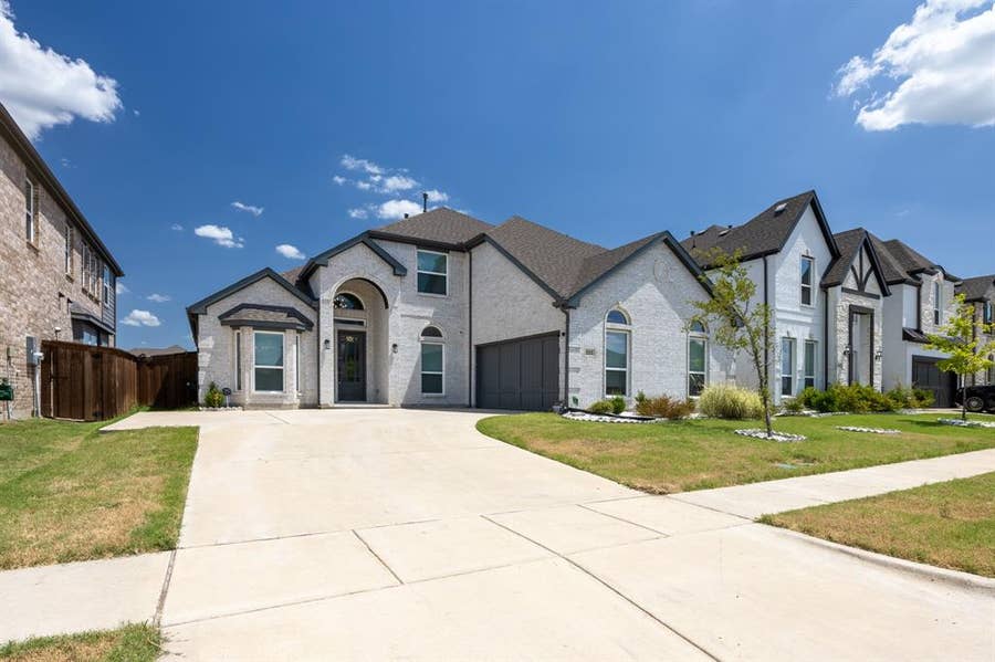 Property photo for 1111 Alaska Drive, Forney, TX