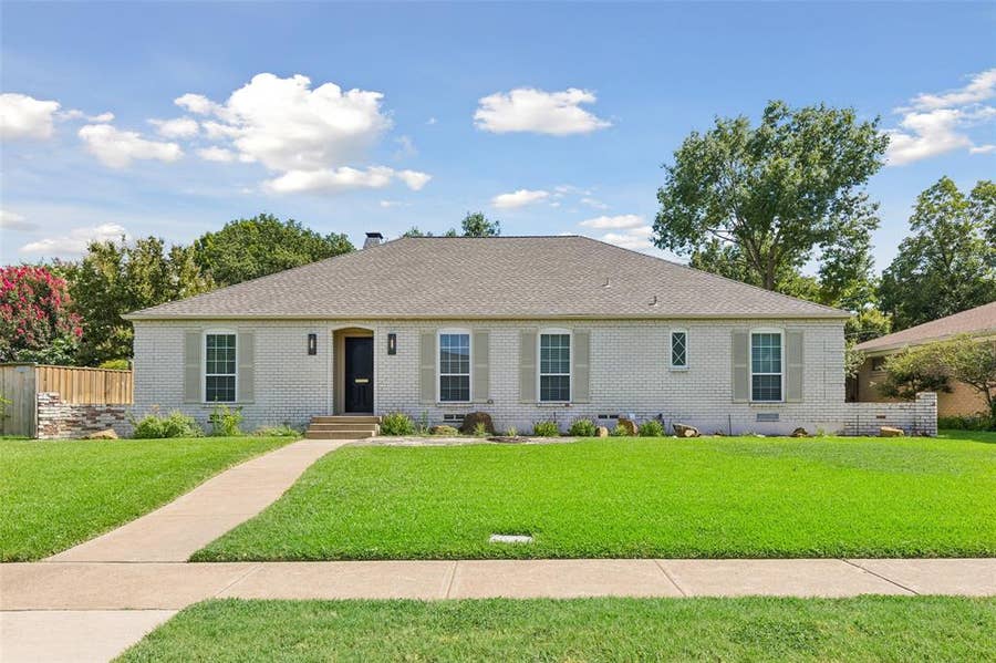 Property photo for 527 Twilight Trail, Richardson, TX