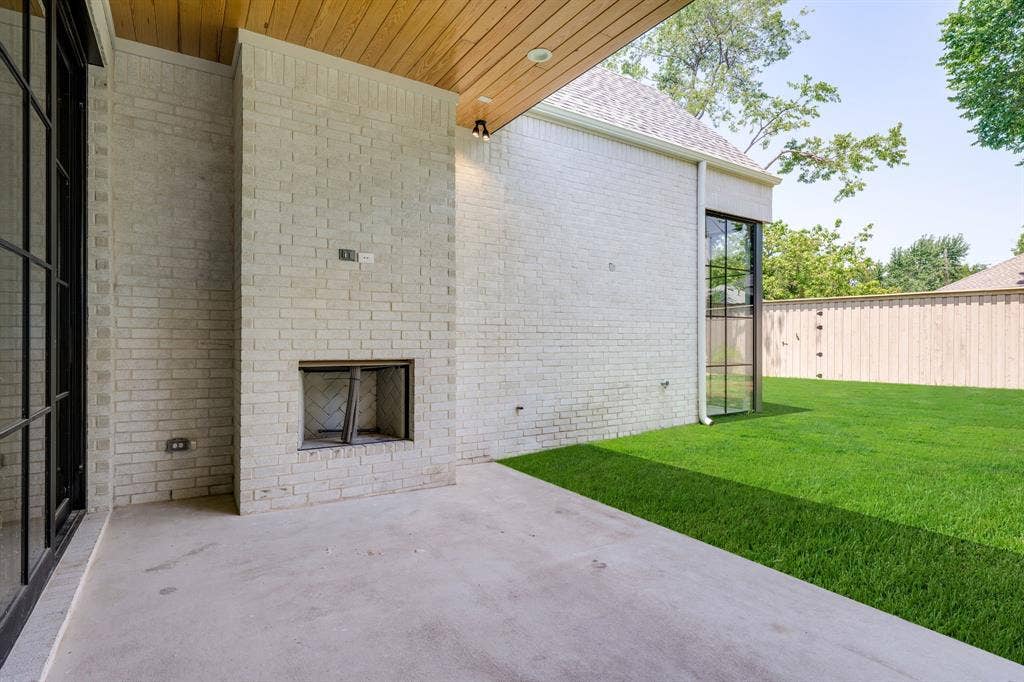 9027 Daytonia Avenue, Dallas, TX 75218 9027 Daytonia Avenue, Dallas, TX 75218
