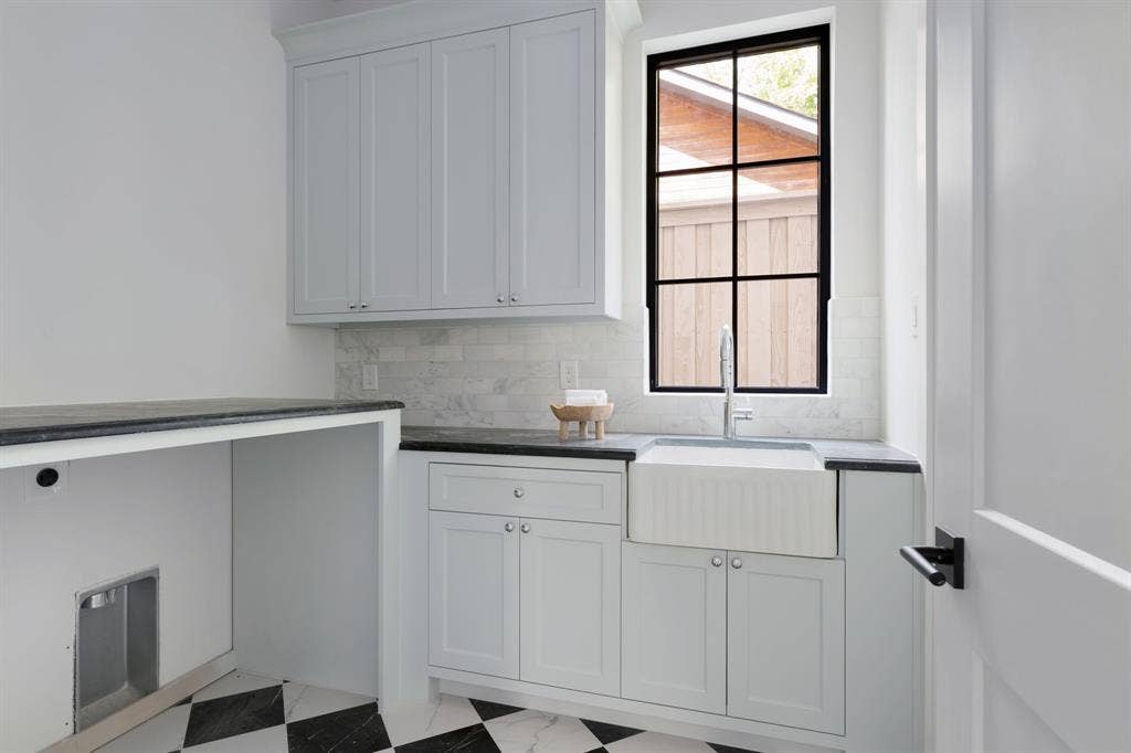 9027 Daytonia Avenue, Dallas, TX 75218 9027 Daytonia Avenue, Dallas, TX 75218