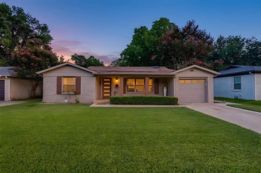 Property photo for 5609 Fursman Avenue, Fort Worth, TX