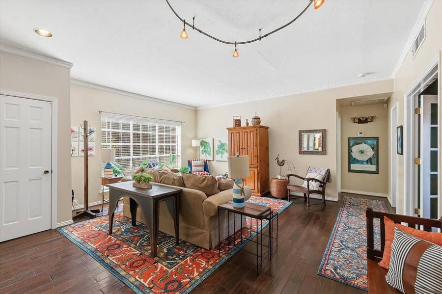 Property photo for 4415 S Bellaire Drive S, #202S, Fort Worth, TX