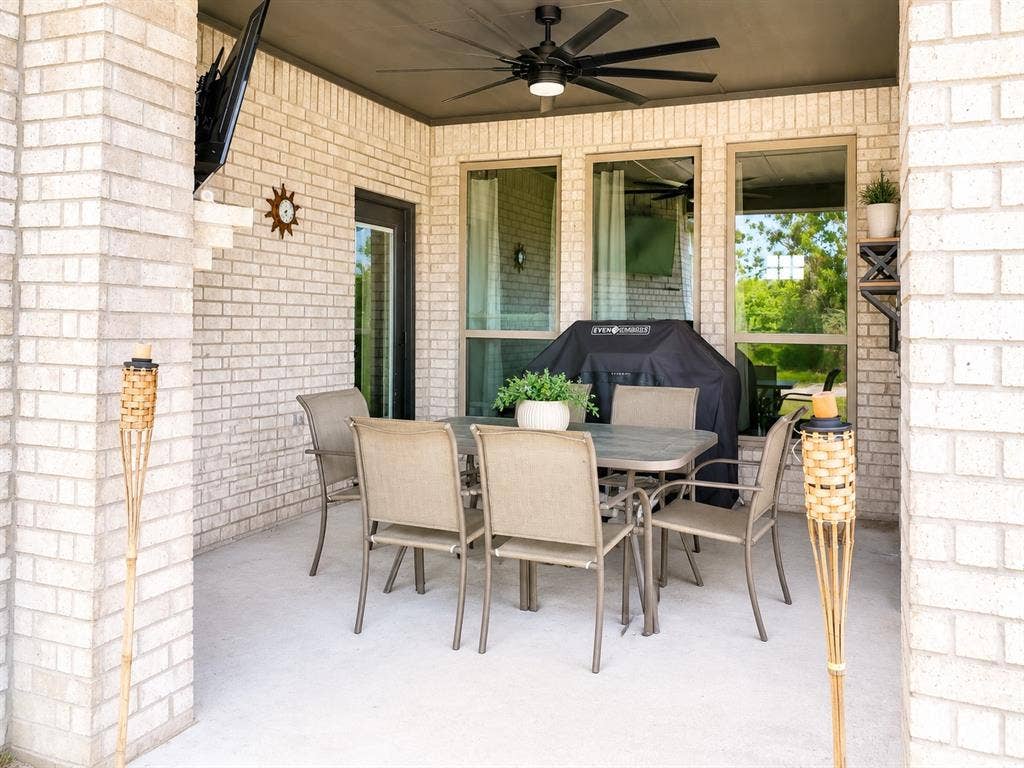 305 Paloma Street, Weatherford, TX 76087 305 Paloma Street, Weatherford, TX 76087