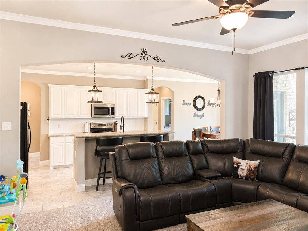 305 Paloma Street, Weatherford, TX 76087 305 Paloma Street, Weatherford, TX 76087