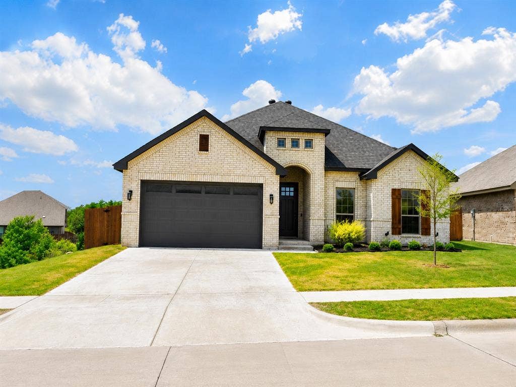 305 Paloma Street, Weatherford, TX 76087 305 Paloma Street, Weatherford, TX 76087