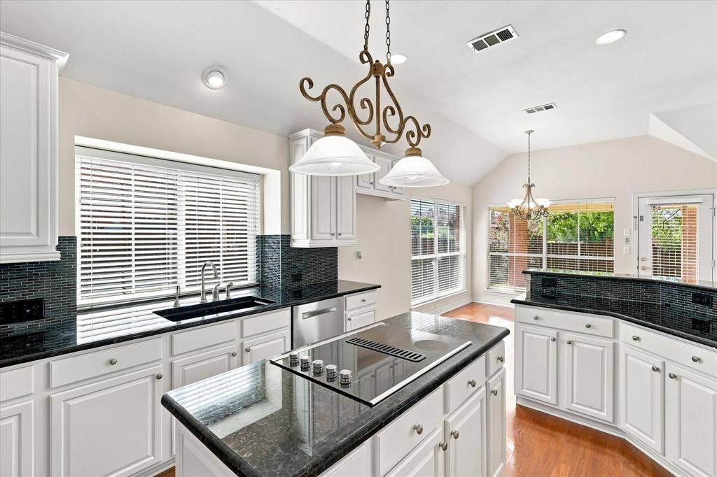 951 Mallard Drive, Coppell, TX 75019 951 Mallard Drive, Coppell, TX 75019