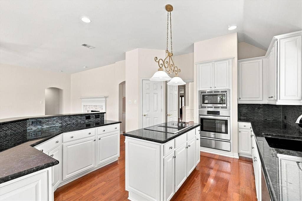 951 Mallard Drive, Coppell, TX 75019 951 Mallard Drive, Coppell, TX 75019