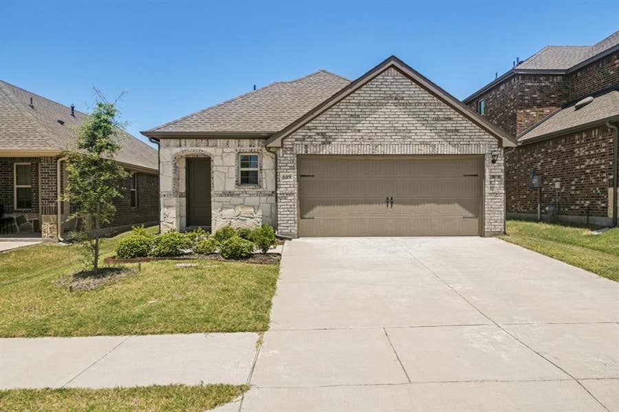 Property photo for 609 Nature Stroll Road, Lavon, TX