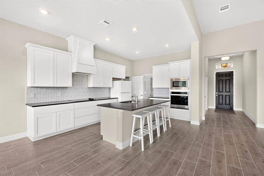690 Serenity Lane, Red Oak, TX 75154 Corian countertops and huge island