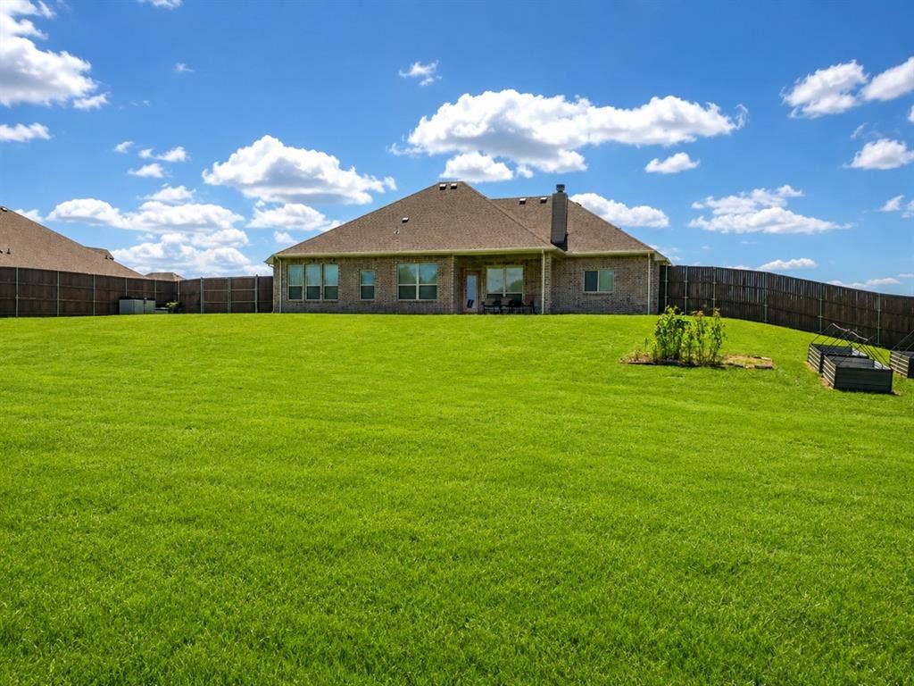 690 Serenity Lane, Red Oak, TX 75154 Lots of land to make your own