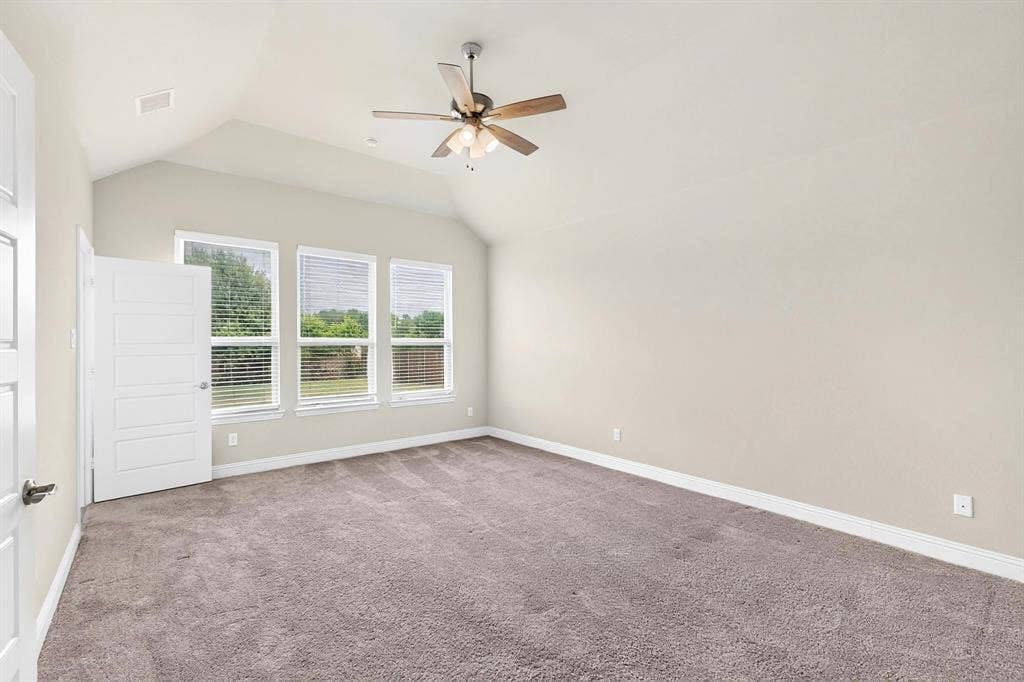 690 Serenity Lane, Red Oak, TX 75154 Spacious primary bedroom