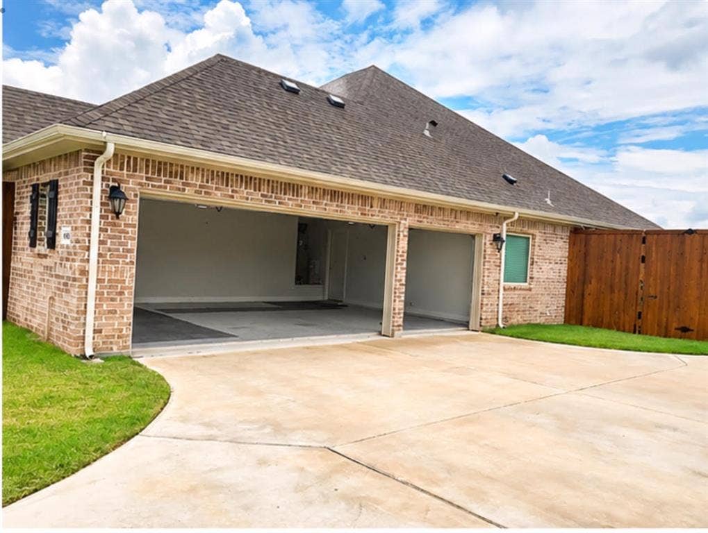 690 Serenity Lane, Red Oak, TX 75154 Wide driveway for additional parking