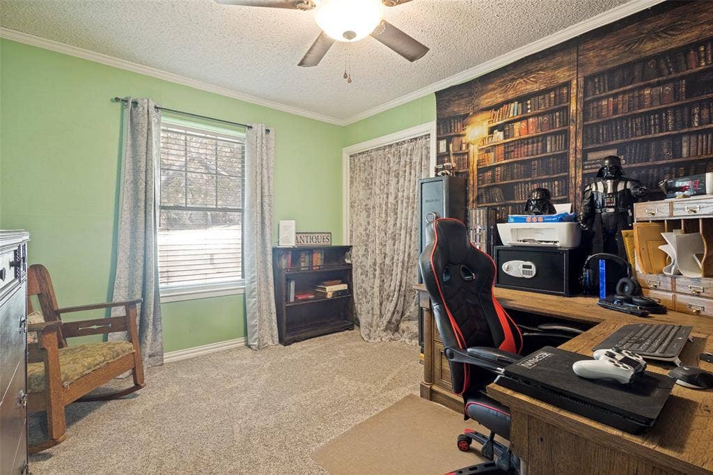 906 Clearview Street, Krum, TX 76249 Bedroom being used as an office