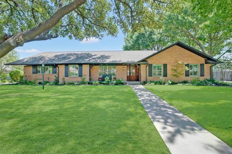 Property photo for 13834 Tanglewood Drive, Farmers Branch, TX