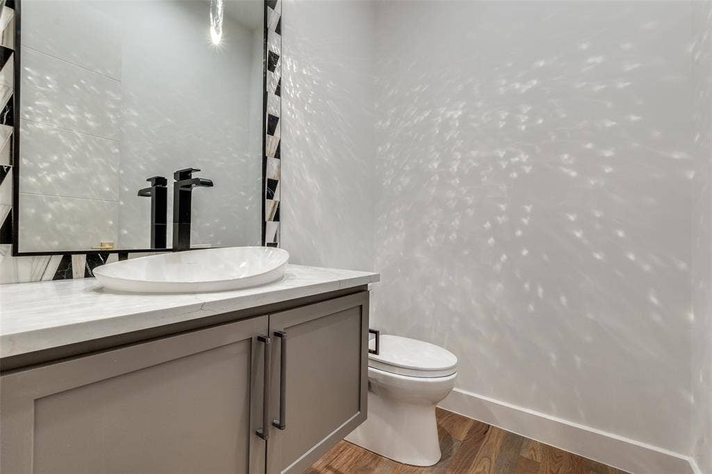 6006 Meadow Crest, Dallas, TX 75230 6006 Meadow Crest, Dallas, TX 75230