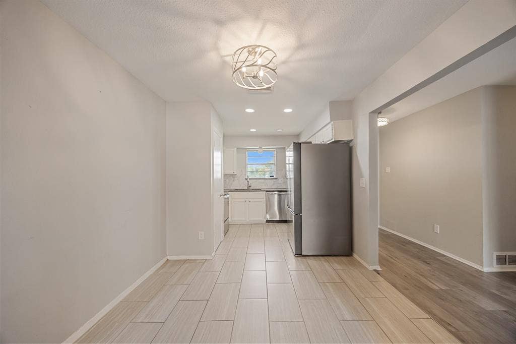 1 E Mountain Lane, #33, Grand Prairie, TX 75052 1 E Mountain Lane, #33, Grand Prairie, TX 75052