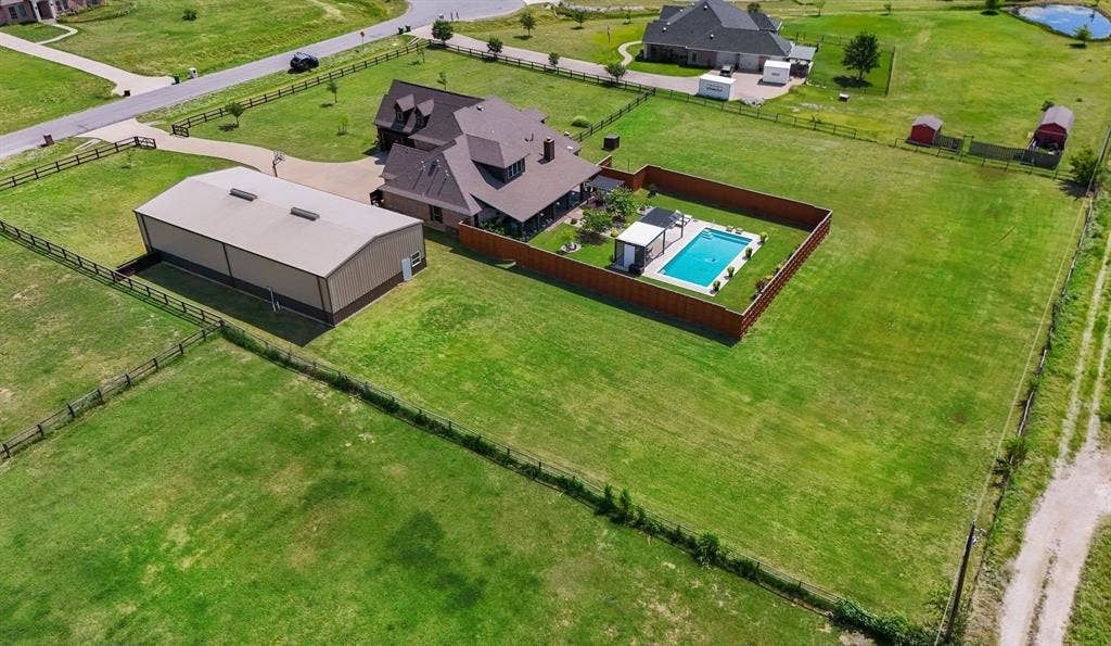6224 Meadowlands Drive, Krum, TX 76249 6224 Meadowlands Drive, Krum, TX 76249