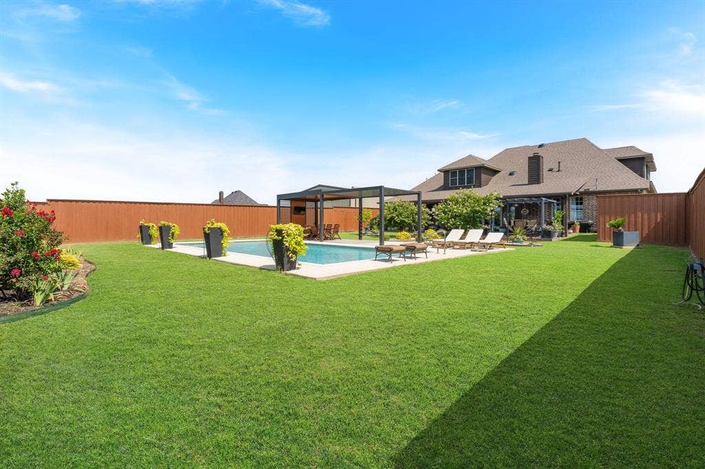 6224 Meadowlands Drive, Krum, TX 76249 6224 Meadowlands Drive, Krum, TX 76249