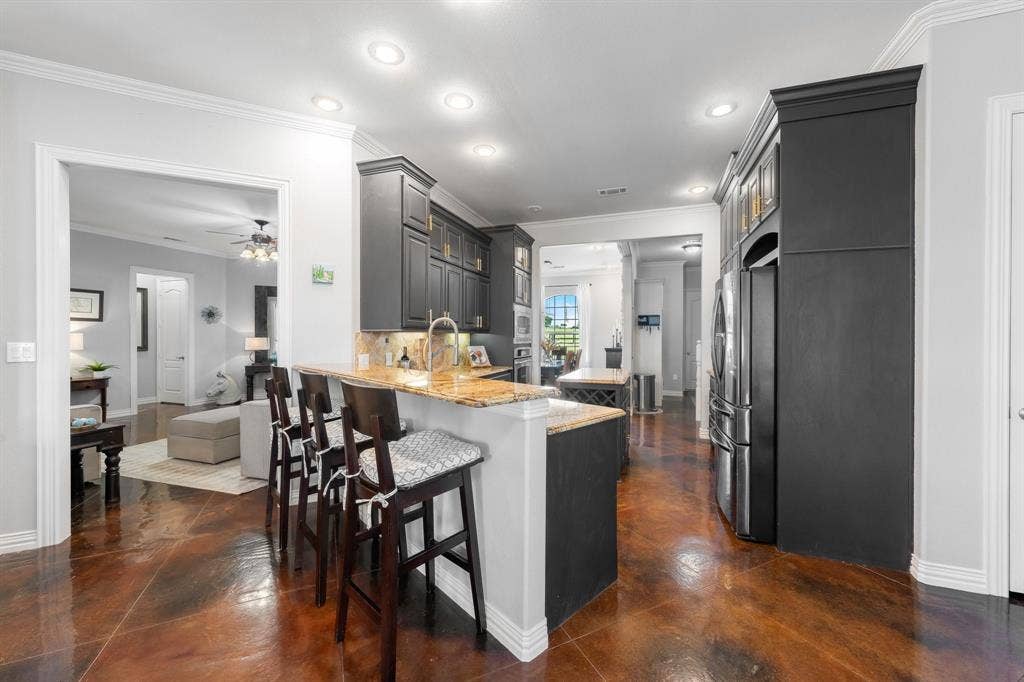 6224 Meadowlands Drive, Krum, TX 76249 6224 Meadowlands Drive, Krum, TX 76249