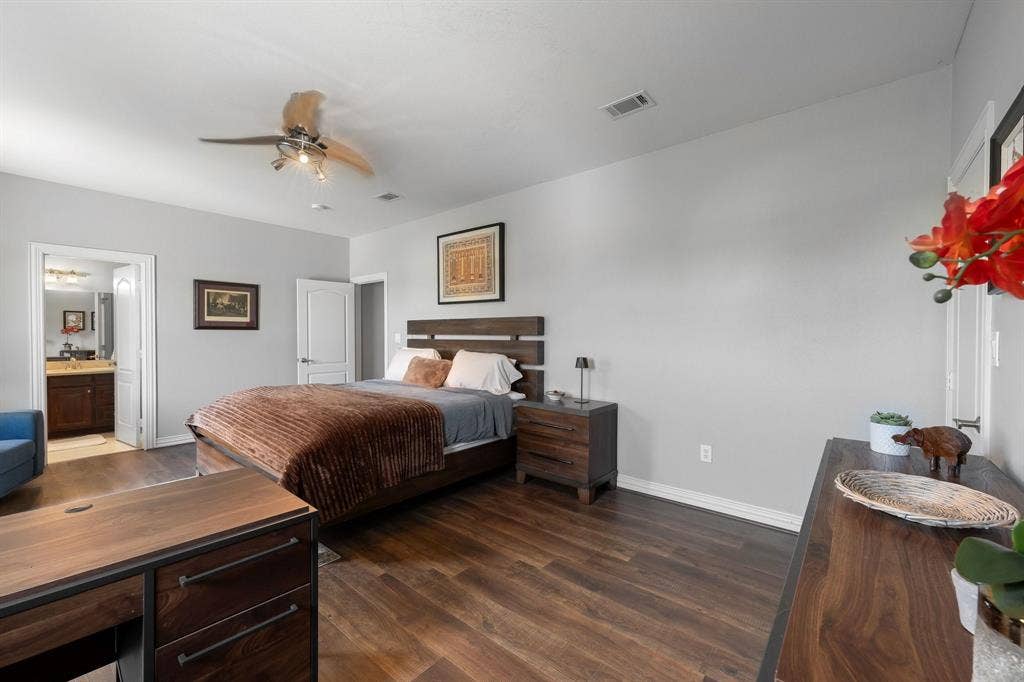 6224 Meadowlands Drive, Krum, TX 76249 6224 Meadowlands Drive, Krum, TX 76249
