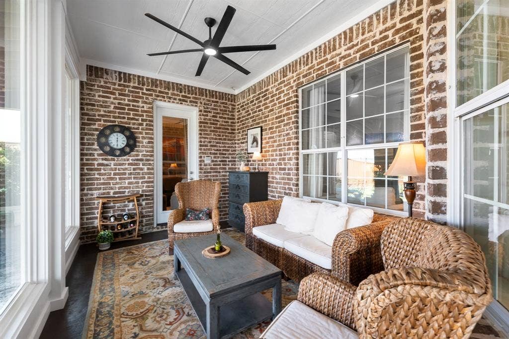 6224 Meadowlands Drive, Krum, TX 76249 6224 Meadowlands Drive, Krum, TX 76249