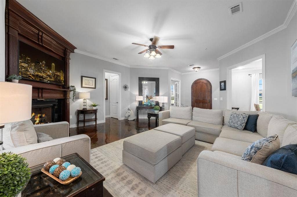 6224 Meadowlands Drive, Krum, TX 76249 6224 Meadowlands Drive, Krum, TX 76249