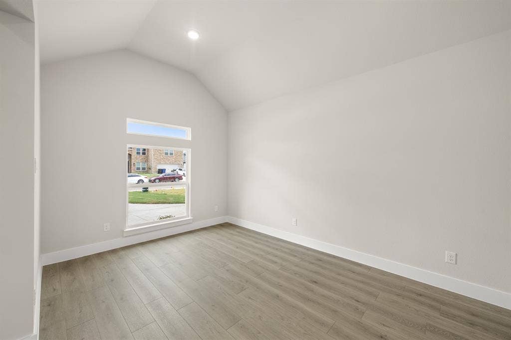 3731 Milwaukee- Flex Space-1