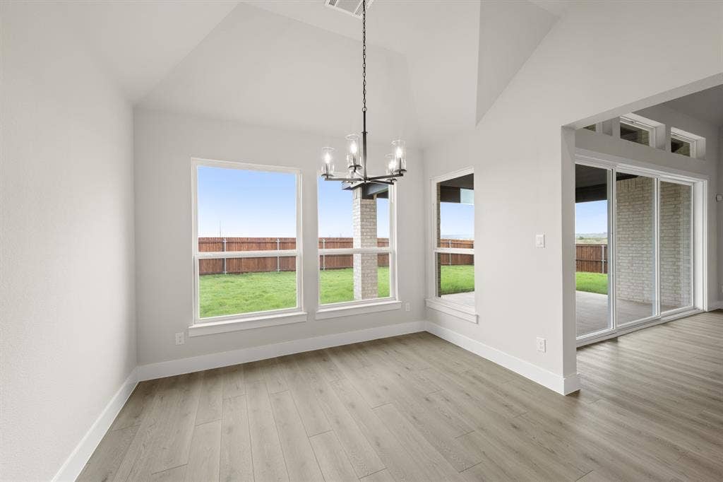 3731 Milwaukee- Dining-1
