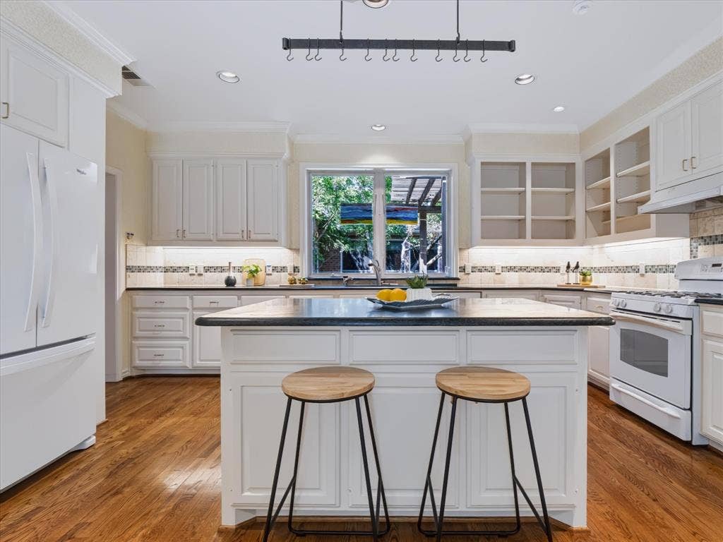 2708 Rosedale Avenue, University Park, TX 75205 2708 Rosedale Avenue, University Park, TX 75205