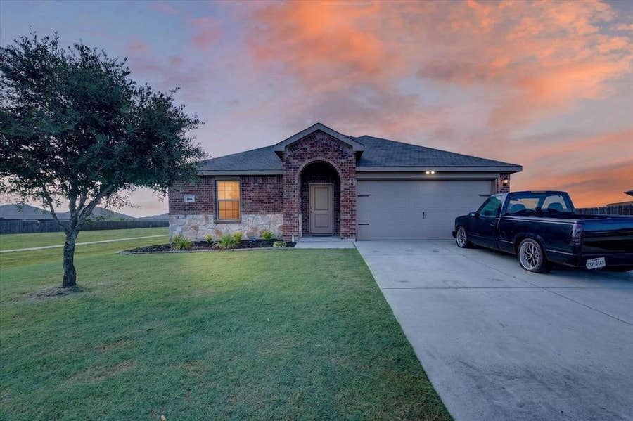 Property photo for 801 Turnbuckle Court, Royse City, TX