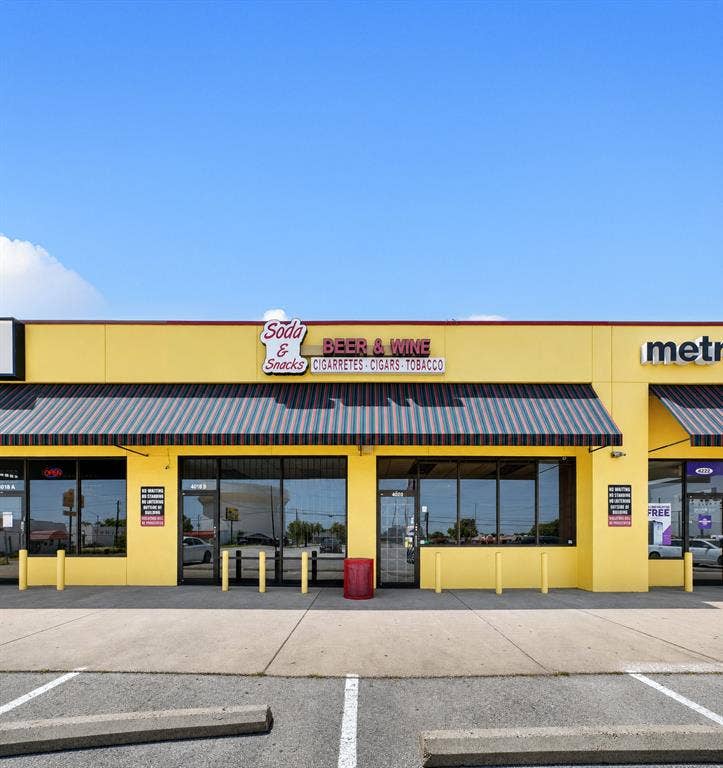 4018 W Camp Wisdom Road, Dallas, TX 75237 4018 W Camp Wisdom Road, Dallas, TX 75237
