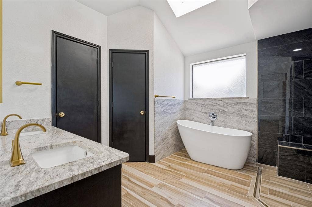 4316 Denver Drive, Plano, TX 75093 4316 Denver Drive, Plano, TX 75093
