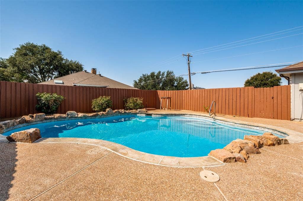 4316 Denver Drive, Plano, TX 75093 4316 Denver Drive, Plano, TX 75093