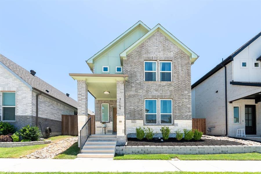 Property photo for 7104 Bayhill Lane, Rowlett, TX