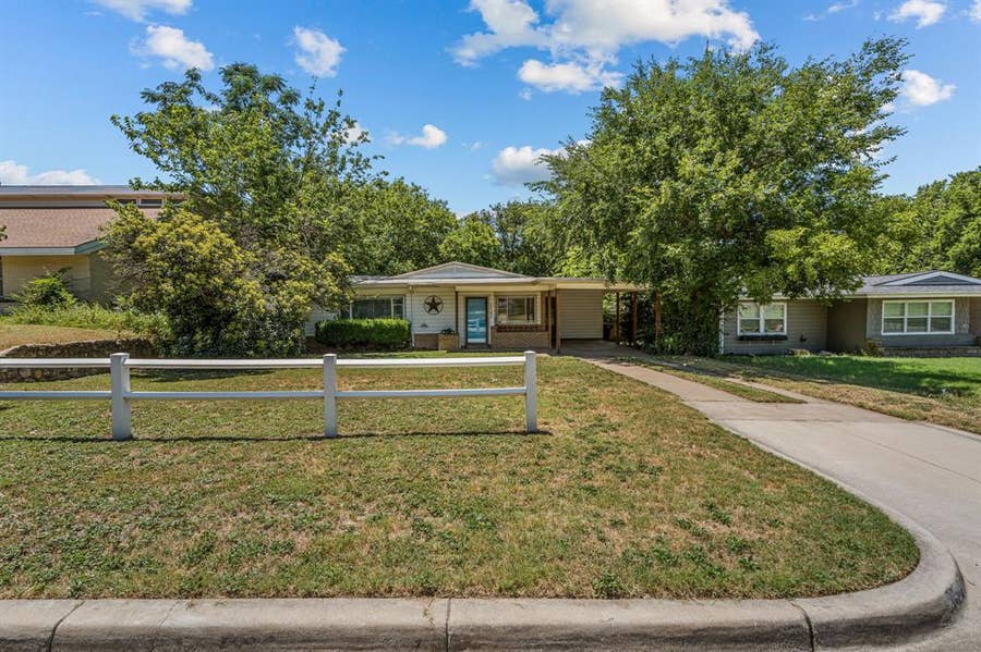 Property photo for 4509 Donnelly Avenue, Fort Worth, TX
