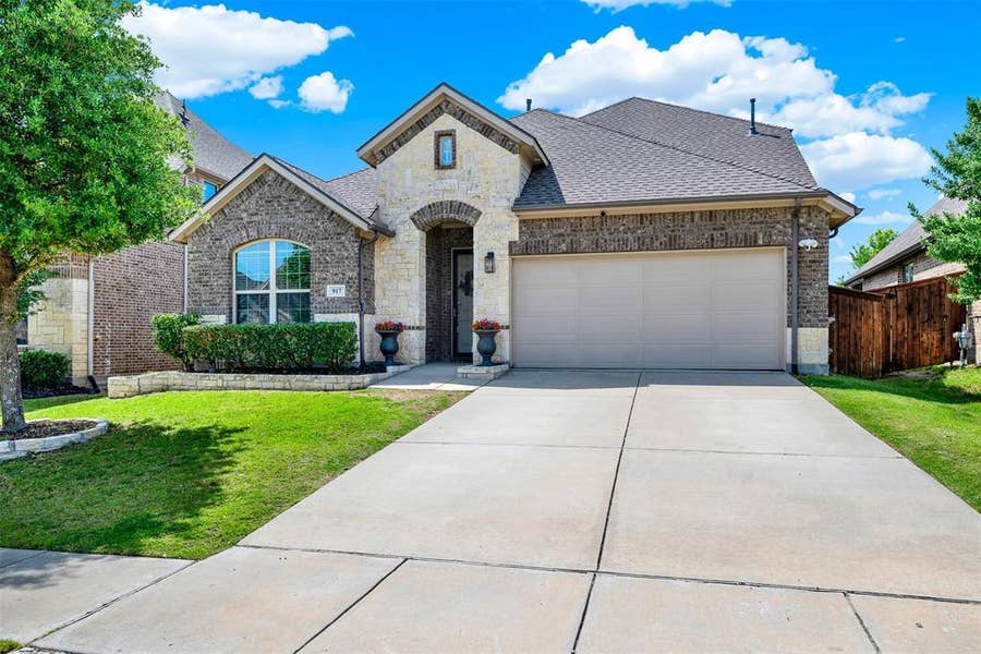 Property photo for 917 Llano Falls Drive, McKinney, TX