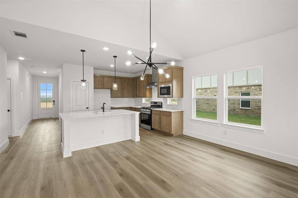 713 Durango Street, Midlothian, TX 76065 713 Durango- Kitchen-Dining-4