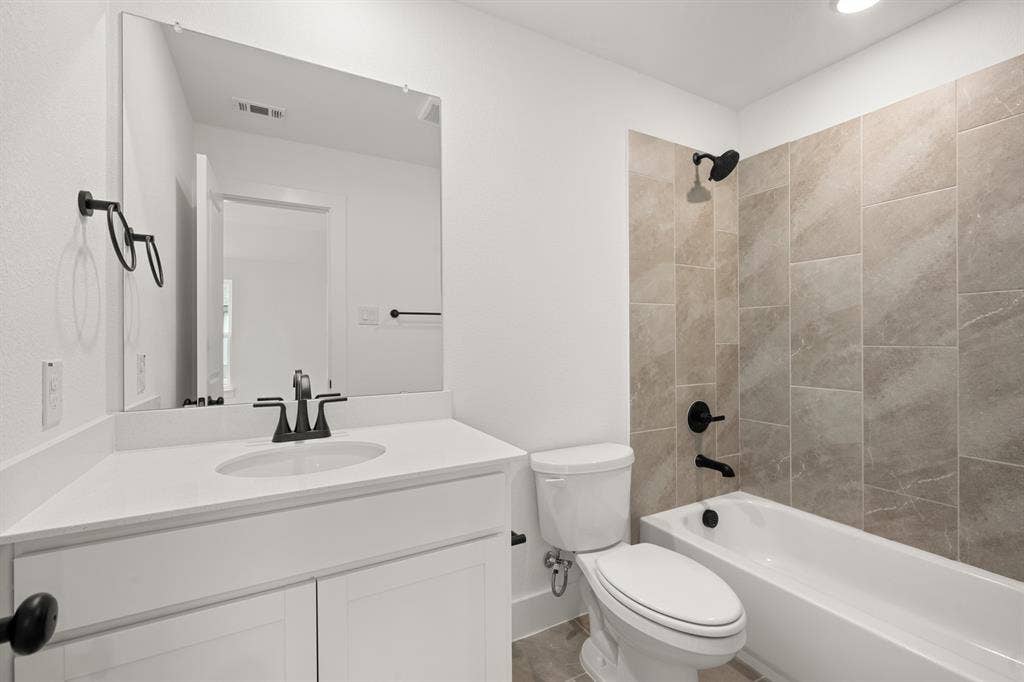 713 Durango Street, Midlothian, TX 76065 713 Durango- Bathroom-3