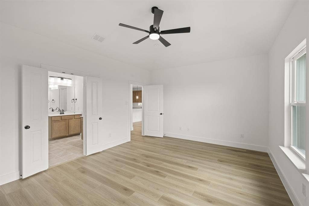 713 Durango Street, Midlothian, TX 76065 713 Durango- Primary Suite-2