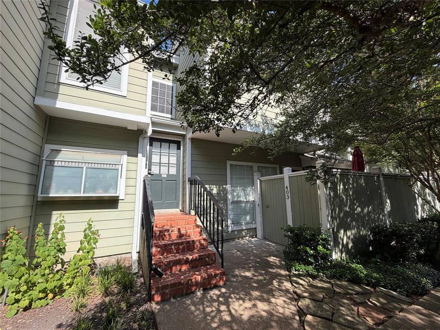 Property photo for 6220 bentwood Trail, #404, Dallas, TX