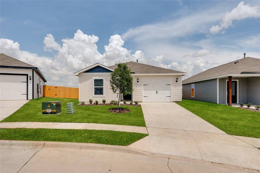 Property photo for 1412 Reiner Drive, Crandall, TX